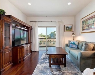 7100 Alvern - Photo Thumbnail 9