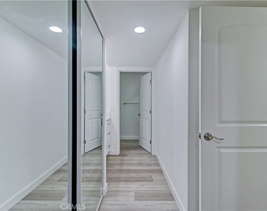 5515 Paseo Del Lago W 2g - Photo Thumbnail 20