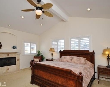 2310 Voorhees Avenue - Photo Thumbnail 14