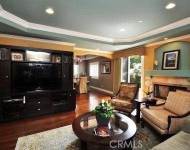 2310 Voorhees Avenue - Photo Thumbnail 4