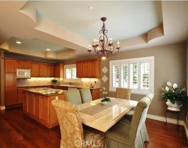 2310 Voorhees Avenue - Photo Thumbnail 6