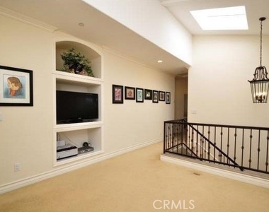 2310 Voorhees Avenue - Photo Thumbnail 11