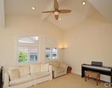 2310 Voorhees Avenue - Photo Thumbnail 12