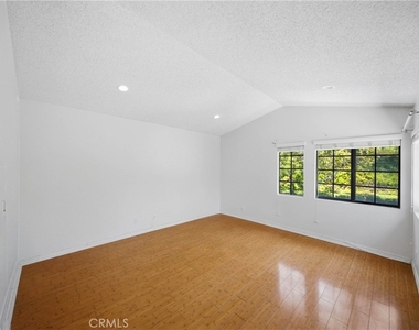 24442 Avenida De Los Ninos - Photo Thumbnail 11