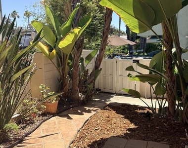 4603 Cove Drive - Photo Thumbnail 7
