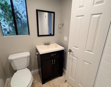 4603 Cove Drive - Photo Thumbnail 17