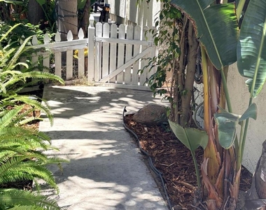 4603 Cove Drive - Photo Thumbnail 3