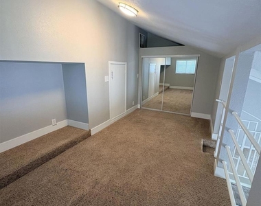 4603 Cove Drive - Photo Thumbnail 10