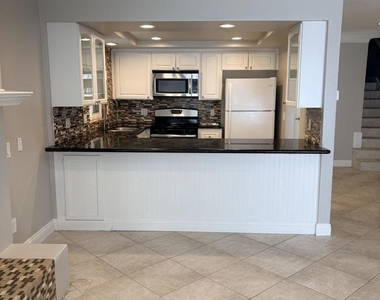 4603 Cove Drive - Photo Thumbnail 12