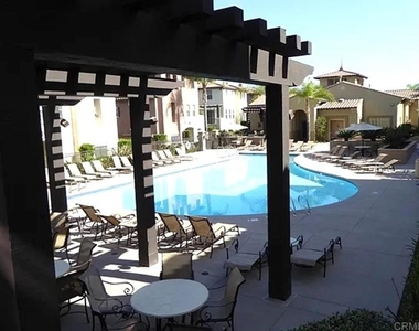 472 Almond Road - Photo Thumbnail 11
