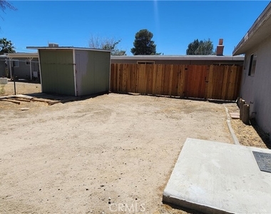 6963 Tamarisk Avenue - Photo Thumbnail 10