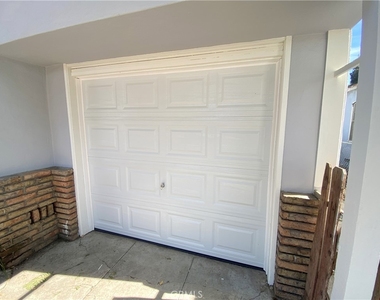 2717 Crescent Avenue - Photo Thumbnail 1