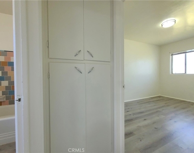 10926 Evans Street - Photo Thumbnail 8