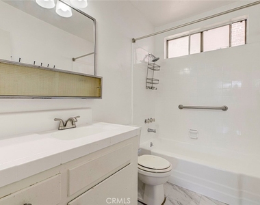 1835 N Alexandria Boulevard - Photo Thumbnail 15