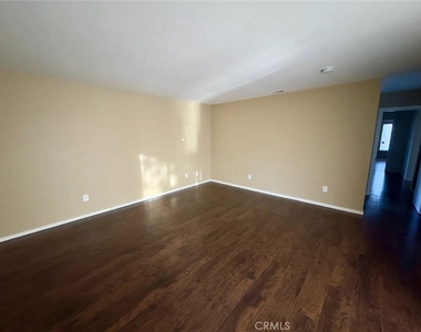 22860 Wind Song - Photo Thumbnail 6