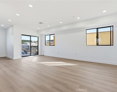 3126 Blanchard Street - Photo Thumbnail 12