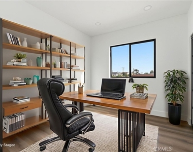 3126 Blanchard Street - Photo Thumbnail 5