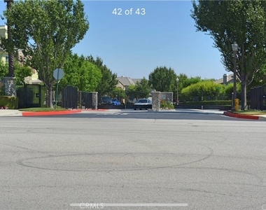 12199 N Main Street - Photo Thumbnail 33