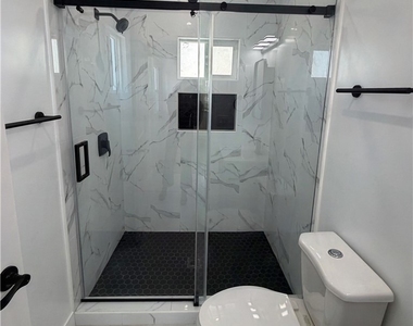 3933 Cesar E Chavez Ave - Photo Thumbnail 11