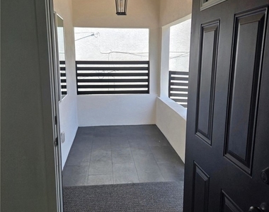 3933 Cesar E Chavez Ave - Photo Thumbnail 3