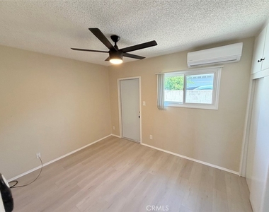 247 W 9th Street - Photo Thumbnail 4