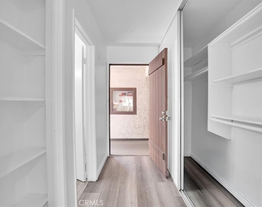 5412 Lindley Avenue - Photo Thumbnail 20