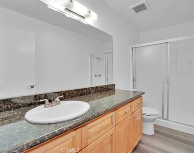 5412 Lindley Avenue - Photo Thumbnail 28