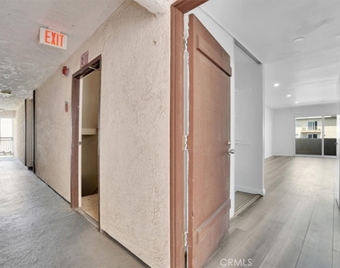 5412 Lindley Avenue - Photo Thumbnail 21