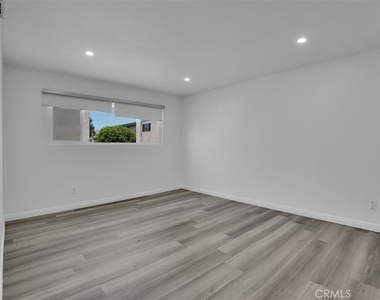 5412 Lindley Avenue - Photo Thumbnail 25