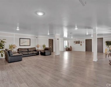 5412 Lindley Avenue - Photo Thumbnail 35