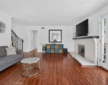 4641 Newman - Photo Thumbnail 8