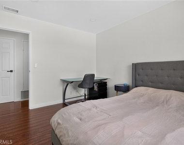 4641 Newman - Photo Thumbnail 46