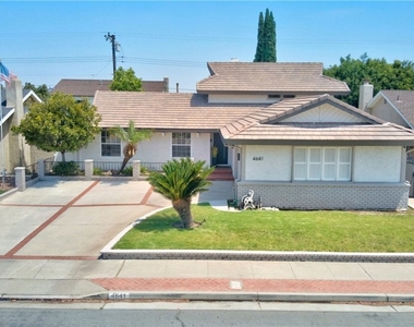4641 Newman - Photo Thumbnail 2