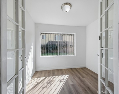 209 N Monterey Street - Photo Thumbnail 11