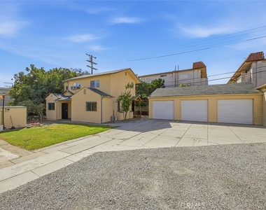 209 N Monterey Street - Photo Thumbnail 2