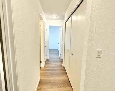 7860 Canyon Meadow Cir - Photo Thumbnail 14