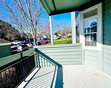 7860 Canyon Meadow Cir - Photo Thumbnail 17