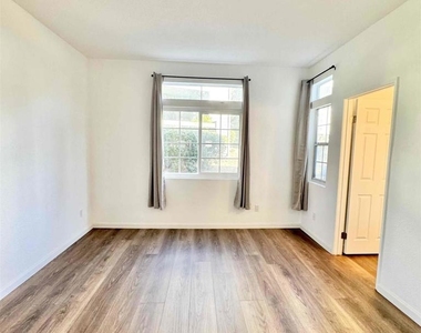 7860 Canyon Meadow Cir - Photo Thumbnail 6