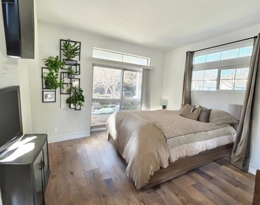 7860 Canyon Meadow Cir - Photo Thumbnail 7