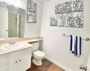 7860 Canyon Meadow Cir - Photo Thumbnail 12