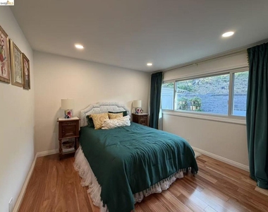 3560 Old Mountain View Dr - Photo Thumbnail 12