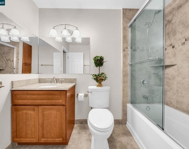 1812 Cole Ave - Photo Thumbnail 30
