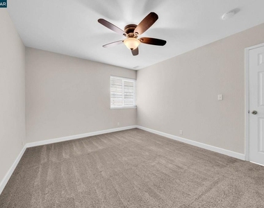 1812 Cole Ave - Photo Thumbnail 33