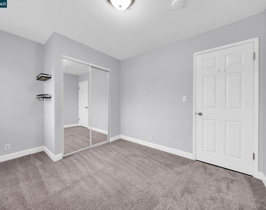 1812 Cole Ave - Photo Thumbnail 27