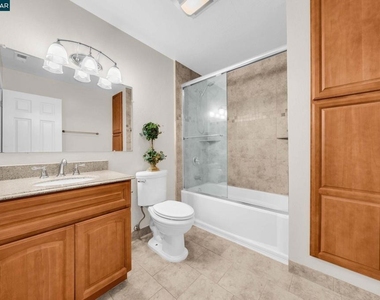 1812 Cole Ave - Photo Thumbnail 29