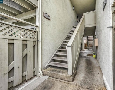 1812 Cole Ave - Photo Thumbnail 2