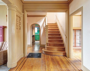 1542 Hawthorne Ter - Photo Thumbnail 14