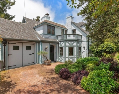 1542 Hawthorne Ter - Photo Thumbnail 1
