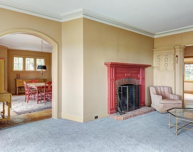 1542 Hawthorne Ter - Photo Thumbnail 6