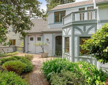 1542 Hawthorne Ter - Photo Thumbnail 2